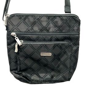 Baggallini gray and black crossbody bag with adjustable straps